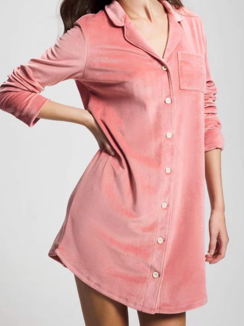 MICROFLEECE
Long-Sleeve Notch Collar Sleepshirt
